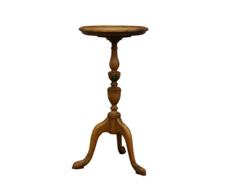 the circular top above a turned support terminating in tripod cabriole legs, 25 cm diameter