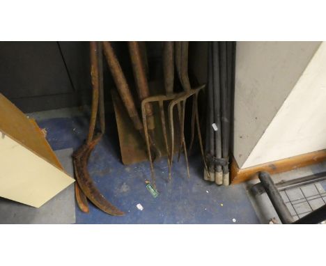 A Collection of Vintage Garden Tools and a Set of Draining Rods 