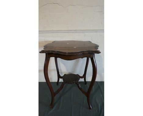 An Edwardian Shaped Topped Occasional Table on Cabriole Legs with Stretcher Shelf, 73cm High 