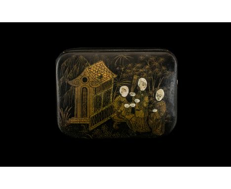 Chinese Lacquered Paper Mache Snuff Box.  Small Oriental box, measures 3'' x 2.5'', please see photographs.