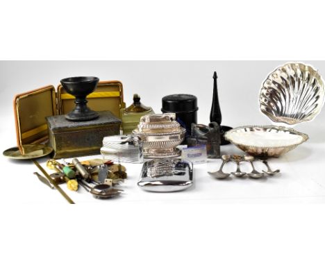 A collectors' lot comprising lighters by Ronson and Zippo, a brass and enamel box, etc.