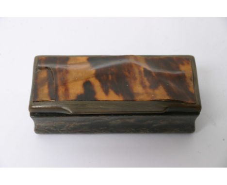 A horn snuff box having hinged lid with applied tortoiseshell