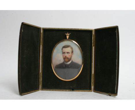 A quality early 20th century oval portrait miniature associated to Enid Linder, indistinctly signed and in conforming fitted 