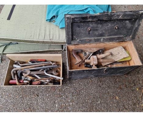 A quantity of tools, some imperial.&nbsp; 
