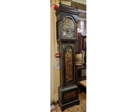 (ML) A good George II green Japanned eight day longcase clock, the 12in arched brass and silvered dial inscribed 'Henton Brow