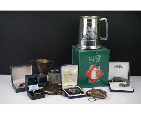 Group of silver items to include a silver ladies cigarette case with silver lipstick holder attached, silver finger purse, si