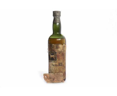WHITE HORSE 1940 BOTTLINGBlended Scotch Whisky. Bottle no. 2335946. No capacity or strength visible.  CONDITION REPORT: Label