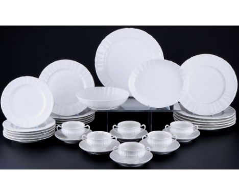 KPM Berlin Rocaille Speiseservice für 6 Personen, dinner service for 6 pers.33-teiliges Porzellan, Königliche Porzellanmanufa