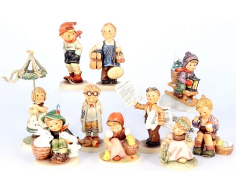 Hummel / Goebel Konvolut - 10 große Hummelfiguren, group of 10 large figures,Porzellan, H 18,5 cm und kleiner, Sammlung von 1