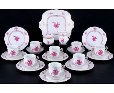 Herend Apponyi Purpur Kaffeeset für 8 Personen, coffee set for 8 pers.,27-teiliges Porzellan, Ungarn 20. Jahrhundert, blaue B
