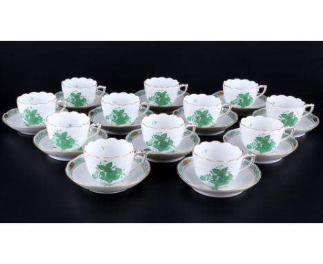 Herend Apponyi Vert 12 Mokkatassen, mocha coffee cups with saucers,24-teiliges Porzellan, Ungarn 20. Jahrhundert, blaue Boden