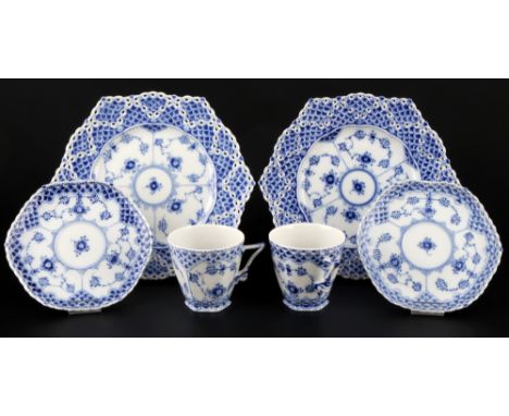 Royal Copenhagen Musselmalet Vollspitze 2 Kaffeegedecke 1036/1094, full lace coffee cups with dessert plates,Porzellan, Dänem