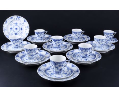 Royal Copenhagen Musselmalet Vollspitze 9 Kaffeegedecke 1036/1086, coffee cups with dessert plates 1st choice,27-teiliges Por