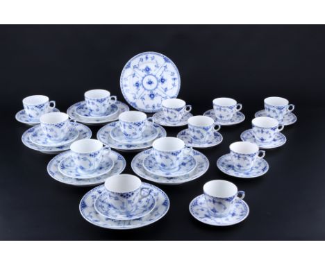 Royal Copenhagen Musselmalet 7 Kaffeegedecke und 7 Kaffeetassen, coffee cups with dessert plates,35-teiliges Porzellan, Dänem