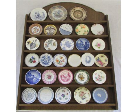 Miniature collectors plates with wooden stand inc Spode, Royal Doulton, Wedgwood, Royal Worcester and Royal Copenhagen