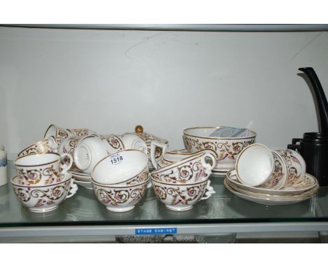A large quantity of late Georgian/William IV (1822-1833) Spode porcelain.