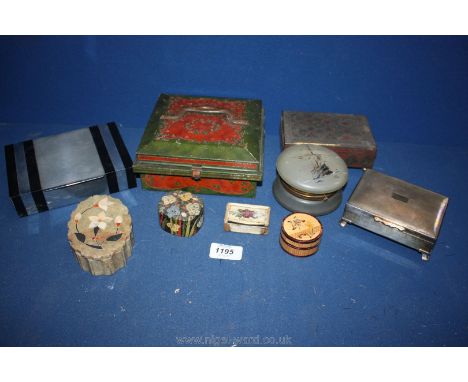 A quantity of miscellanea including Huntley & Palmer biscuit tin, cigarette boxes and trinket pots of wood and papier mache