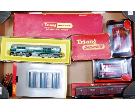 Mixed Triang Princess Royal engine and tender (G), AIA-AIA BR green diesel locomotive (G-BG), 2 short LMS coaches (G), BR mar