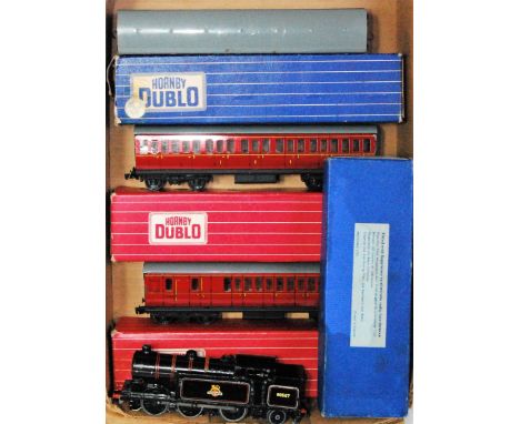 A Hornby Dublo EDL17 gloss black tank engine (G-BP) and 3 maroon suburban coaches with plastic wheels (2x G-BG-1x P-BF)