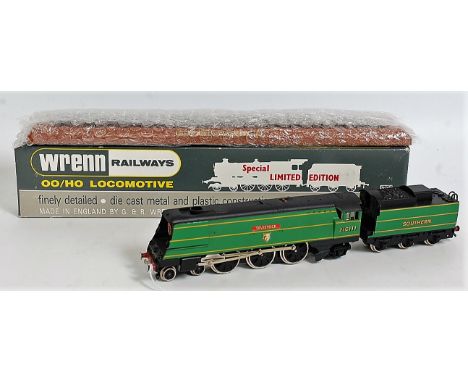 A Wrenn Railways W2407 limited edition 68/250 SR green 'Tavistock' engine and tender, with instructions (NM-BNM)With Certific