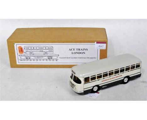 ACE Trains flat wagon with single deck bus (M-BM)
