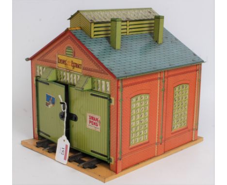 1928-33 Hornby clockwork engine shed No. 1 yellow/cream base, yellow ridge tiles, inside of doors printed, roof light silveri