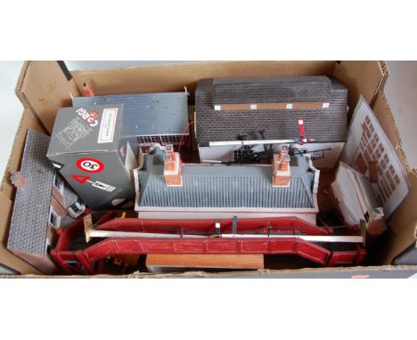 Large tray containing items mostly made in a resin material - single road engine shed, station building 'Smale Regis', signal