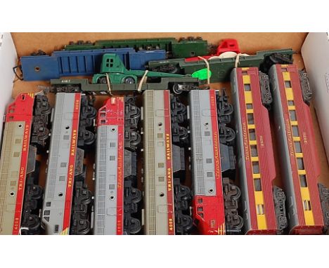 Collection of Triang TC series items R161 hopper car set appears complete (G-BP), silver/red ABC diesel set (FG), Trans Austr