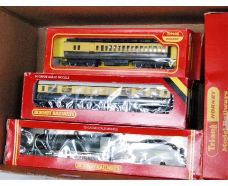 A Hornby GWR collection R532 28XX class engine and tender (G-BG), 3 corridor coaches (G-BG), R440 TPO set contents not checke