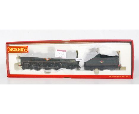 BR lined green Hornby rebuilt Bullied Pacific engine and tender No. 35022 'Holland America Line' in internal tray ex set (NM-