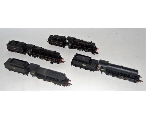 Tray containing 4 Bachmann BR black engines and tenders, Austerity 2-8-0 No. 90445, another factory weathered No. 90015, BR s