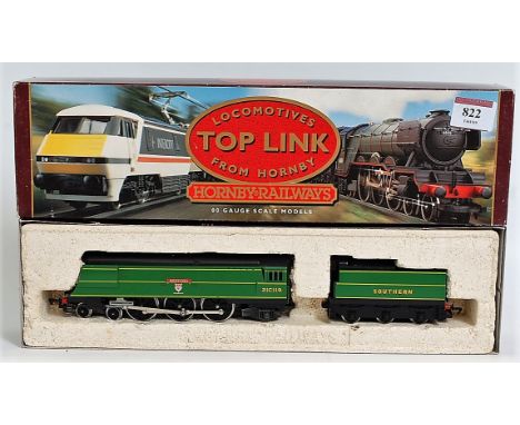 A Hornby R265 Southern malachite green West Country class engine and tender 'Bideford' (G-BG)