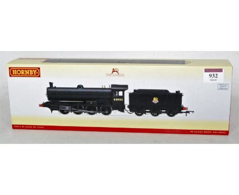 Hornby R3425 BR black early logo class Q6 0-8-0 engine and tender (M-BM)