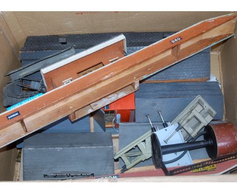 Large box of wooden accessories, including B/L single road engine shed with tinplate signs, missing doors, B/L goods shed wit