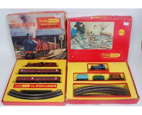 2 Triang Hornby train sets RS8 'The Midlander' containing 0-6-0 engine and tender Midland livery, 2 Mk1 coaches Super 4 track