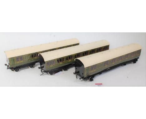Set of three Darstaed 35cm non-corridor Southern olive green coaches comprising all/3rd No. 2046; Br/3rd No. 825 and Br/3rd N