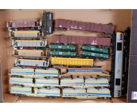A Hornby class 60 diesel locomotive No. 60066 Drax livery (G), a Lima class 66 diesel EWS livery (G) and 18+ track maintenanc