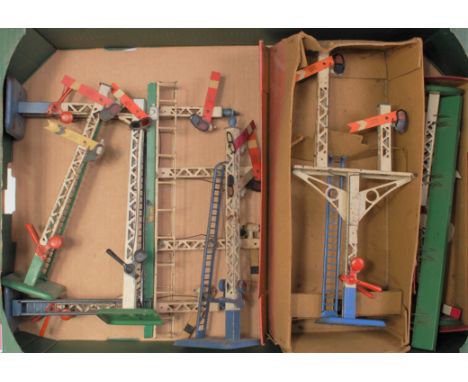 Large tray of Hornby signals - 1935-8 No. 2 signal gantry, green bridge lining ,blue bases and ladder, blue finials, red leve