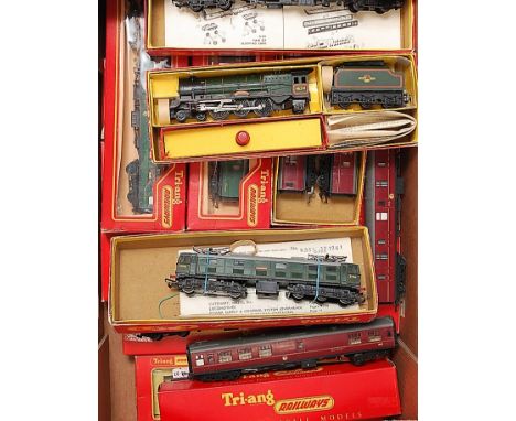 Selection of later mainly Triang items, all boxed, including CKD assembled Princess Elizabeth engine and tender (G-BG), Elect