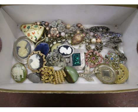 Vintage brooches- Cameo's, lockets, Rosary, scarf clips etc