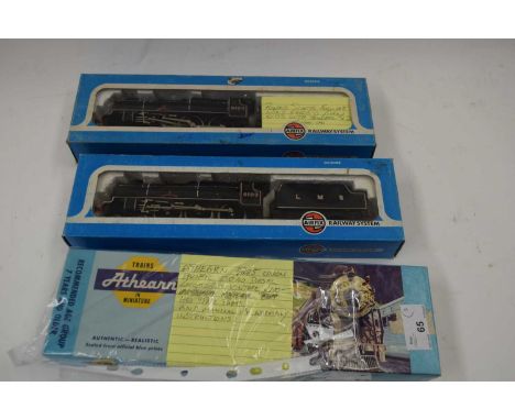 00 GAUGE MODEL RAILWAY, AIRFIX 'ROYAL SCOT' FUSILIER LOCOMOTIVE, LMS LIVERY WITH TENDERS, TOGETHER WITH ATHEARN UNION PACIFIC