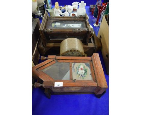 FOUR MIXED CLOCK CASES PLUS A FURTHER INCOMPLETE MANTEL CLOCK