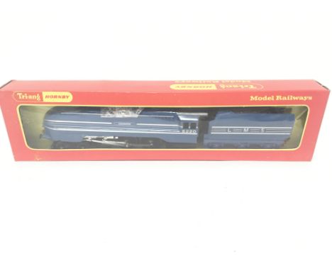 A Boxed Tri-Ang 00 Gauge L.M.S. 4-6-2 Coronation Locomotive Blue. #R.864.