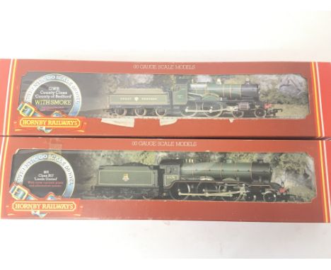 2 X Boxed Hornby 00 Gauge Locomotives. A BR Class B17 4-6-0 Leeds United #R.060 and a GWR Country Class Loco Country Of Bedfo