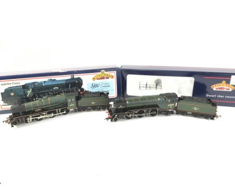 2 X Boxed Bachmann 00 Gauge Locomotives A 4-6-0 Jubilee Class #31-156 and a V2 60800 Green Arrow BR Green #31-560