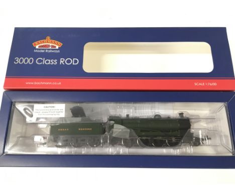 A Boxed Bachmann 300 Class Rod 3031 GWR Green. #31-129. 00 Gauge.