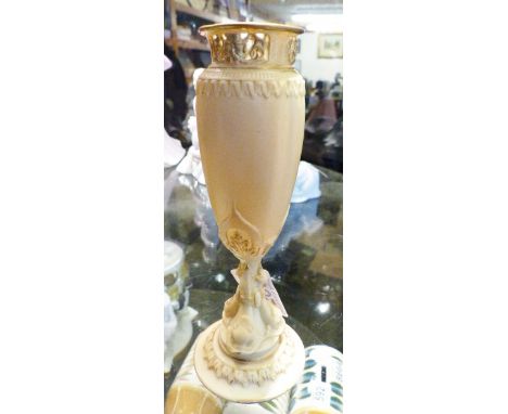 ROYAL WORCESTER. Royal Worcester blush ivory vase, H ~ 17cm