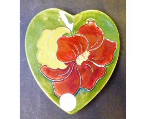MOORCROFT CLEMATIS DISH. Moorcroft spade shaped green Clematis dish  H ~ 10cm 