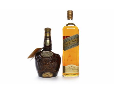 CHIVAS REGAL ROYAL SALUTE AGED 21 YEARS BROWN FLAGONBlended Scotch Whisky75cl, 40% volume, in brown Spode ceramic flagon.JOHN