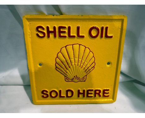 Cast iron Shell Motor Oil Sold Here sign. H:12cm. UK P&amp;P Group 1 (£16+VAT for the first lot and £2+VAT for subsequent lot